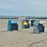 Ferienwohnung Achtern Diek, Inklusive Stellplatz Und Strandkorb Von Mai Bis September