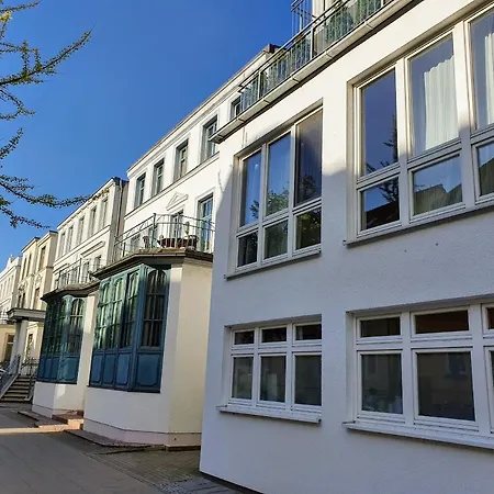 Apartment Achtern Diek, Inklusive Stellplatz Und Strandkorb Von Mai Bis September