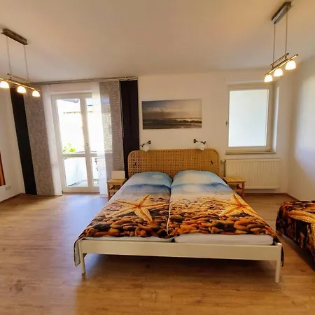 Apartment Achtern Diek, Inklusive Stellplatz Und Strandkorb Von Mai Bis September *